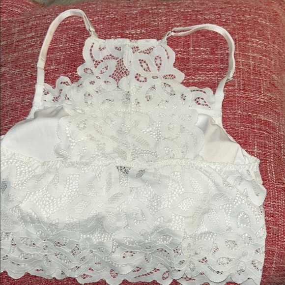 Chic White Floral Lace Bralette - Picture 4 of 5